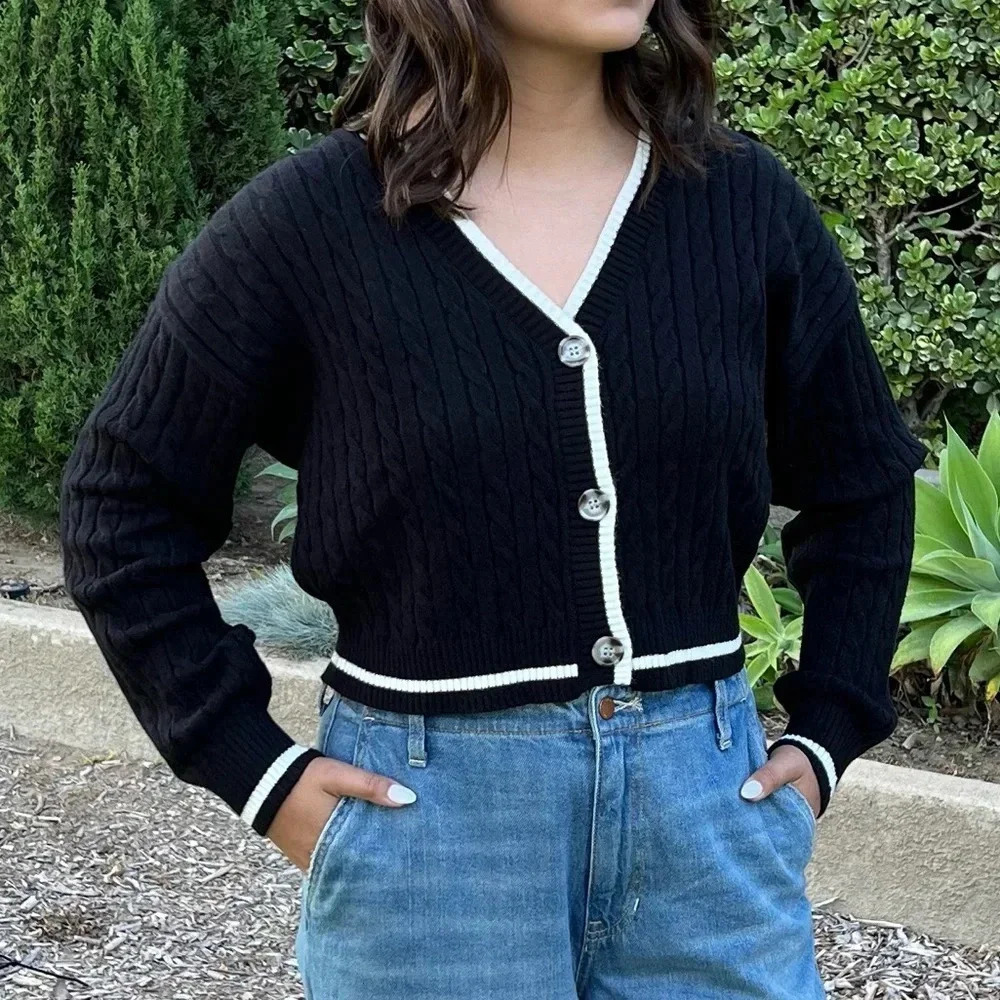 Cardigan Sweater Cable Knit Oversized Boxy Cropped Black Long Sleeve